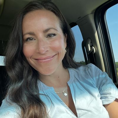 Mia, 45