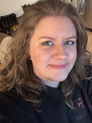 Hannah, 28