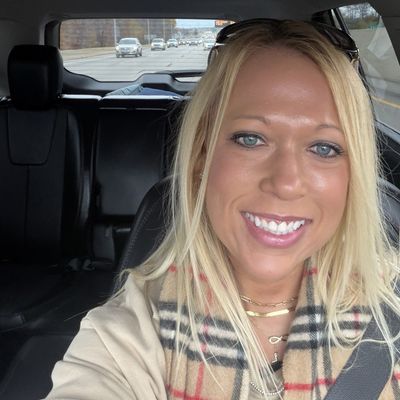 Monica, 40