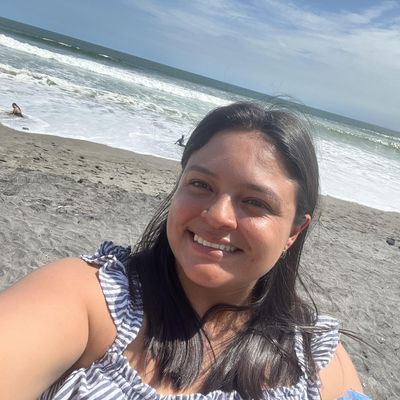 Gaby, 28