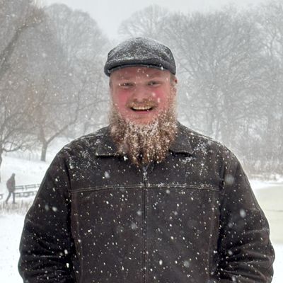 Robert, 25