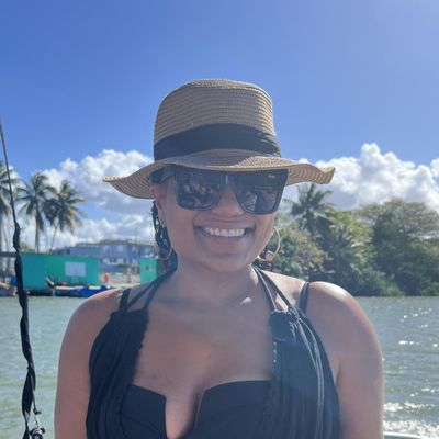Harolyn, 42