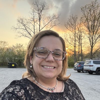 Luana, 27