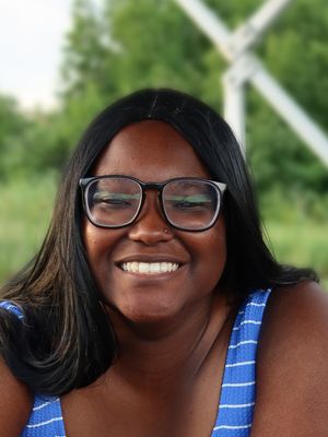 Rachel, 25