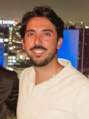 Luis, 30