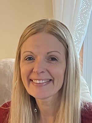 Juliane, 54