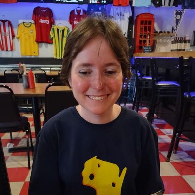 Anna, 27