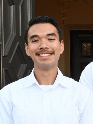 Max, 18