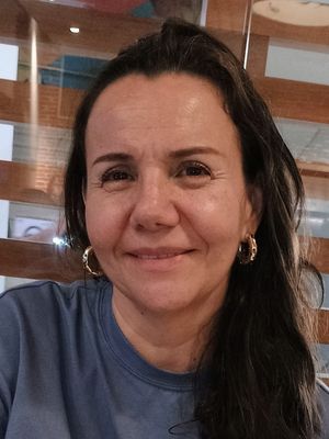Sandra, 58
