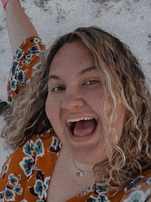 Emily, 23