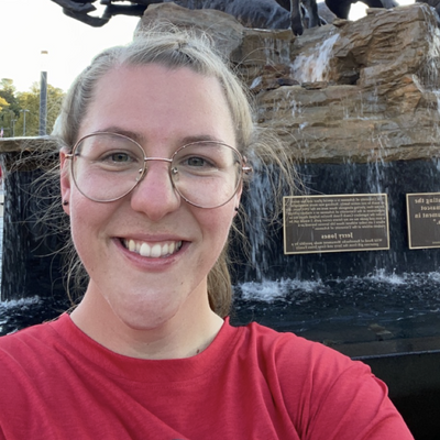 Anna, 29