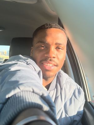 Darrel, 24