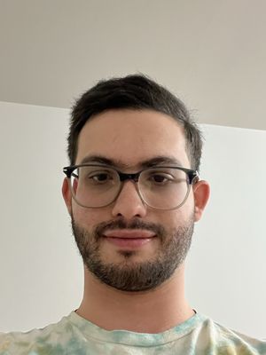 Alberto, 26