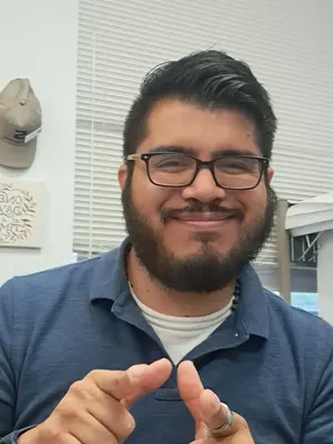 Carlos, 37