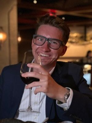 Tony, 28