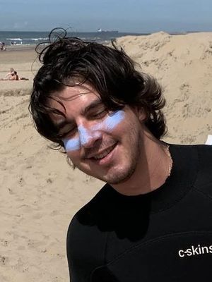 John, 25
