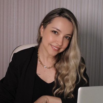 Alexandra, 43