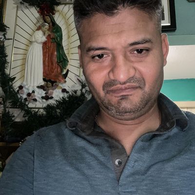 Manuel, 40