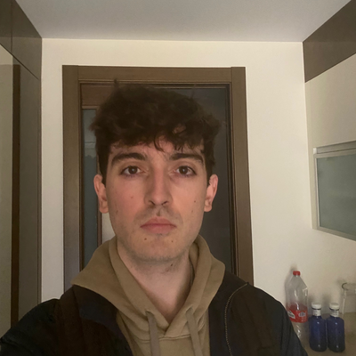 Loic, 25