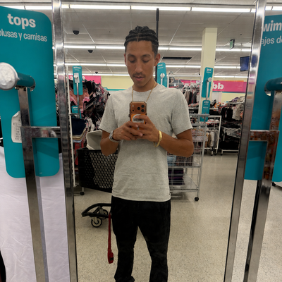 Jonathan, 30