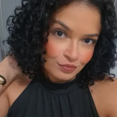 Ingrid, 33
