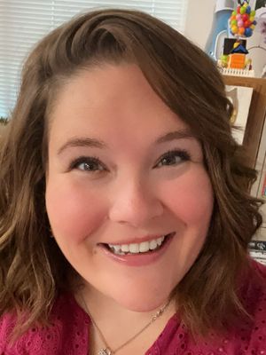 Emily, 35