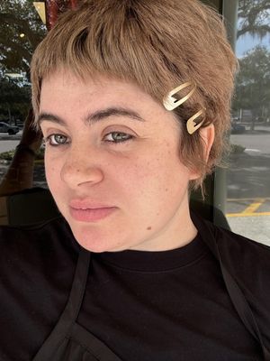 Grace, 28