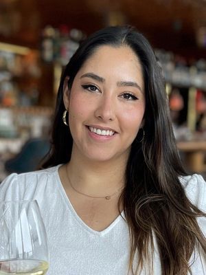 Karla, 32