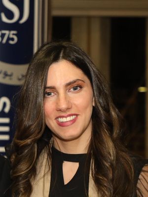 Sandy, 32