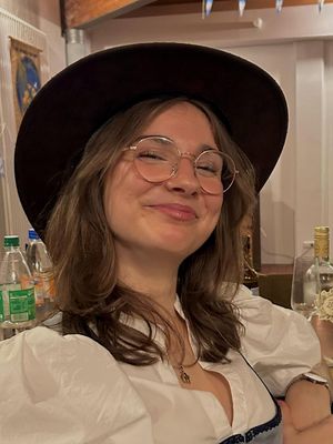 Natalia, 19