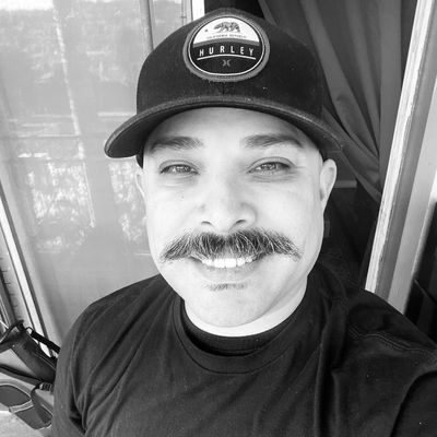 Eli, 46