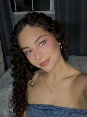 Arlene, 33