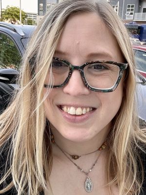 Holly, 35
