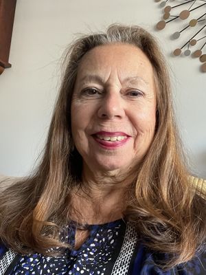 Toni, 76