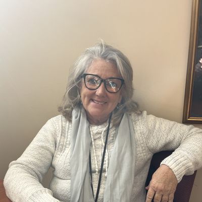Cyntjia, 62