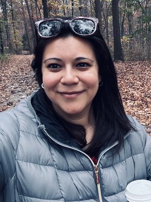 Caroline, 41