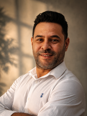 Fernando, 42