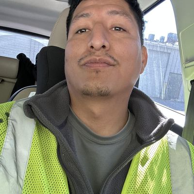 Luis, 33