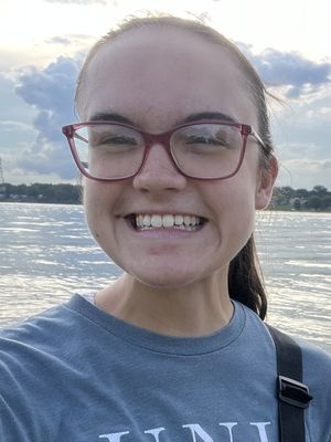 Kelli, 26