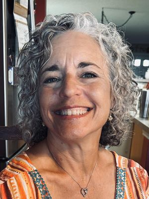 Dina, 59