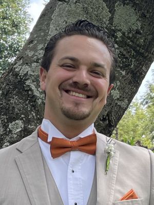 Frankie, 28