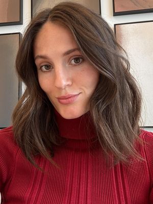 Mira, 24