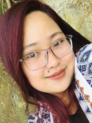 Rose, 33