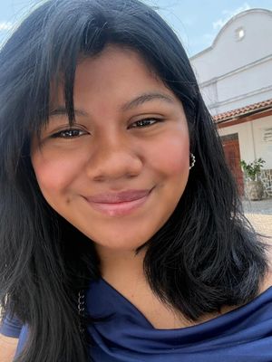 Yaneth, 21