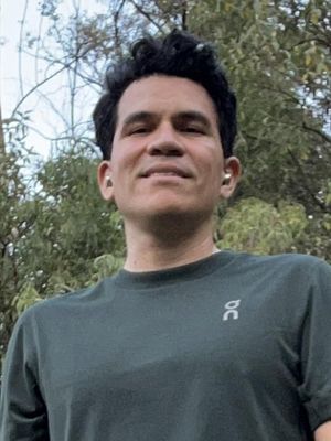 Cesar, 32