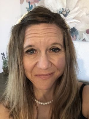 Carolyn, 52