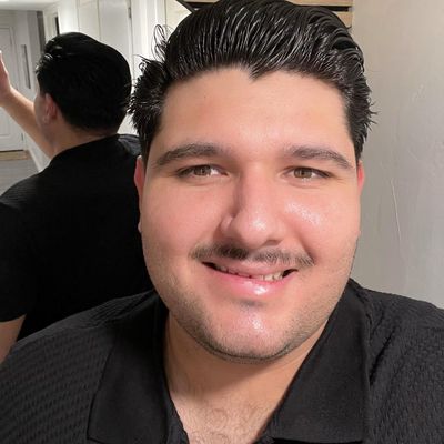 Arturo, 28