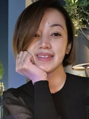 Melanie, 42