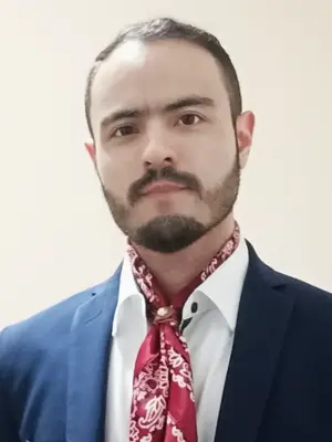 Roman, 33