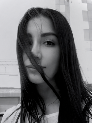 Bea, 38